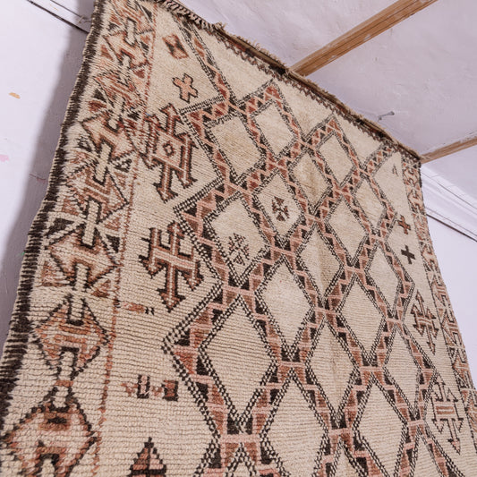Vintage Moroccan Berber Rug – Handwoven Diamond & Symbolic Pattern