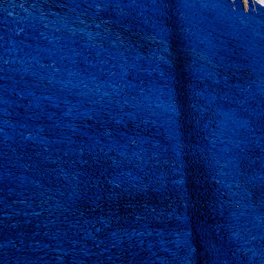 Vintage Moroccan Berber Rug – Handwoven Wool from Moyen Atlas – Deep Majorelle Blue with Fringe – Authentic Beni Mguild Carpet – Bohemian & Modern Home Decor