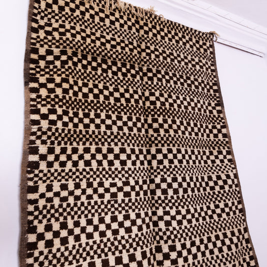 Handwoven Taznakht Moroccan Rug – Black & Beige Striped Checkerboard Wool Blend Carpet – 70% Wool, 30% Cotton – Authentic Berber Tribal Rug