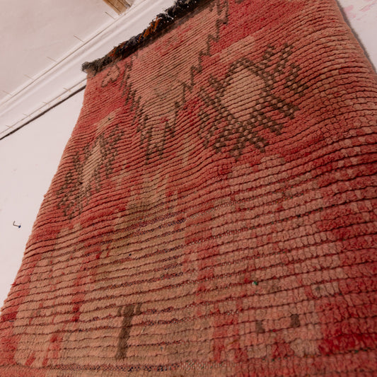 Vintage Moroccan Corridor Runner Rug - Handwoven Wool Carpet - Red & Beige Diamond Design