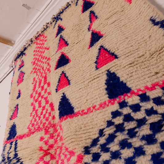 Modern Azilal Rug - Neon Pink & Indigo Tribal Pattern - Moroccan Handwoven Carpet - 80% Wool 20% Cotton - Boho Wall Hanging or Floor Art