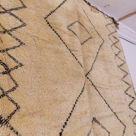 Handmade Beni Ourain Rug – Authentic Moroccan Wool Carpet – Geometric Berber Rug – Minimalist Boho Area Rug – Soft & Plush Wool Rug