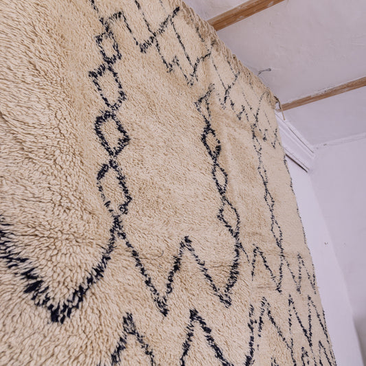 Vintage Moroccan Beni Ourain Rug – Handmade Wool Berber Carpet – Authentic Bohemian Decor