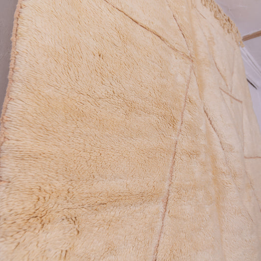 Handmade Mrirt Rug – 100% Wool Moroccan Berber Carpet – Cream & Beige Geometric Triangle Wool Rug – Luxury Minimalist & Modern Home Decor