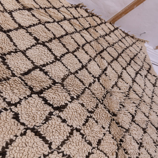 Vintage Moroccan Beni Ourain Rug – Handwoven Wool Berber Carpet – Dense Diamond Lattice – Cozy & Timeless Bohemian Decor