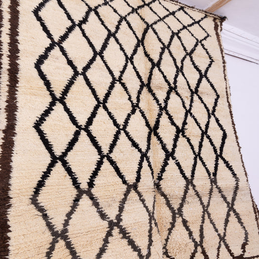 Vintage Moroccan Beni Ourain Rug - Handwoven Wool Berber Carpet