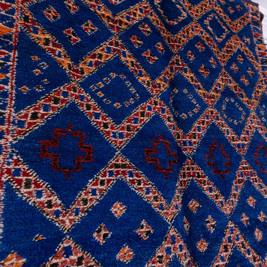 Vintage Moroccan Berber Rug – Handwoven Wool from Moyen Atlas – Deep Blue Diamond Tribal Design – Authentic Beni Mguild Carpet – Bohemian & Ethnic Home Decor