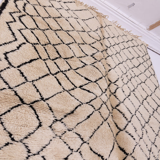 Atlas Horizon” – Extra Long azilale Runner with Fading Diamond Pattern