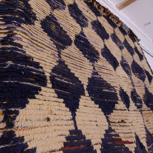Vintage Moroccan Berber Rug – Handwoven Beni Ourain Wool Carpet, Bold Diamond Pattern, Authentic Handmade Bohemian Rug, Unique Tribal Home Décor
