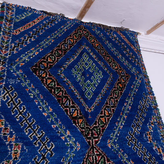 Vintage Moroccan Berber Rug – Handwoven Wool from Moyen Atlas – Deep Blue with Bold Diamond Tribal Design – Authentic Beni Mguild Carpet – Bohemian & Ethnic Home Decor