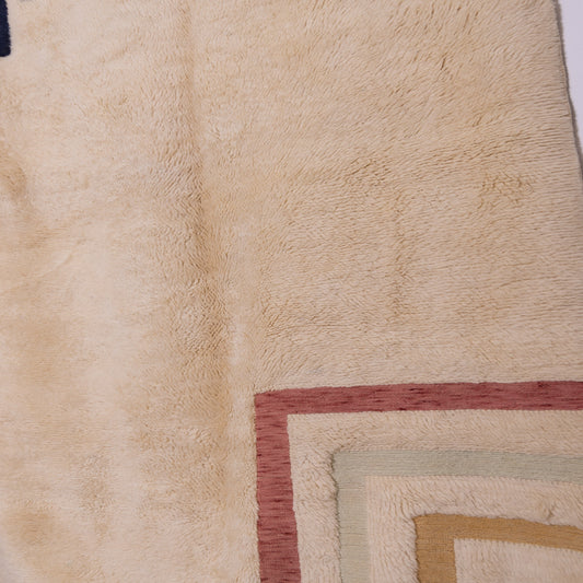 Handwoven Moroccan Mrirt Wool Rug – Minimalist Geometric Design