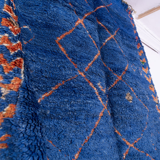 Vintage Moroccan Berber Rug – Handwoven Wool from Moyen Atlas – Deep Blue with Intricate Diamond Tribal Motifs – Authentic Beni Mguild Carpet – Bohemian & Ethnic Home Decor