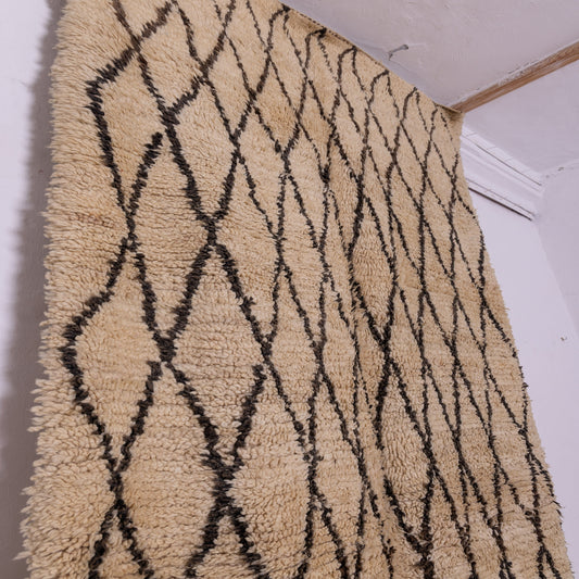 Vintage Moroccan Beni Ourain Rug – Handwoven Wool Berber Carpet – Unique Diamond Pattern – Bohemian & Minimalist Home Decor