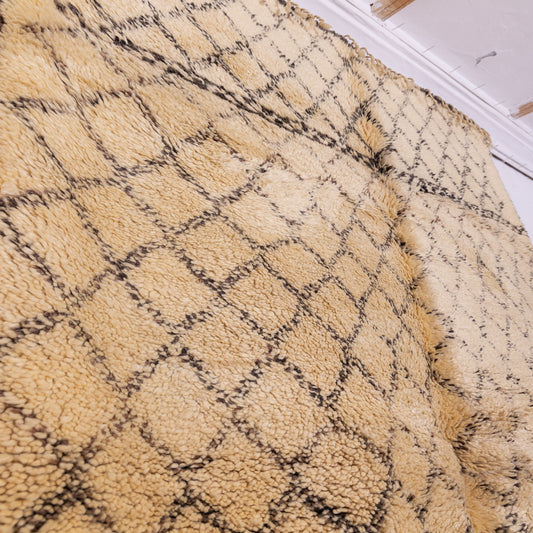 Vintage Beni Ourain Rug - Handwoven Moroccan Wool Carpet - Timeless Berber Geometric Design