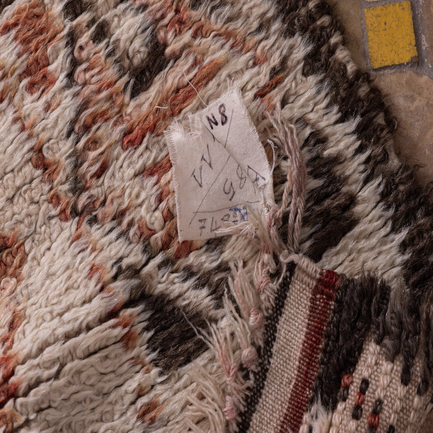 Vintage Moroccan Berber Rug – Handwoven Diamond & Symbolic Pattern ; 10,01 ft / 6,07 ft