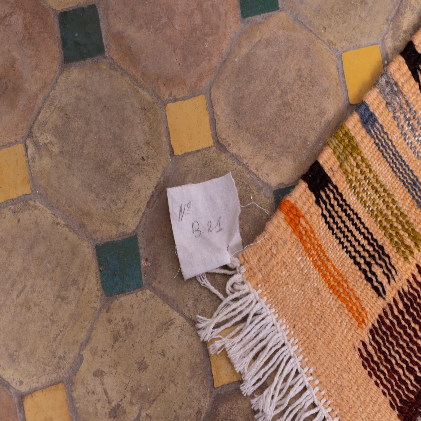 Handwoven Moroccan Akhnif Rug – Geometric Patchwork Beauty ; 4,92 ft / 3,77 ft