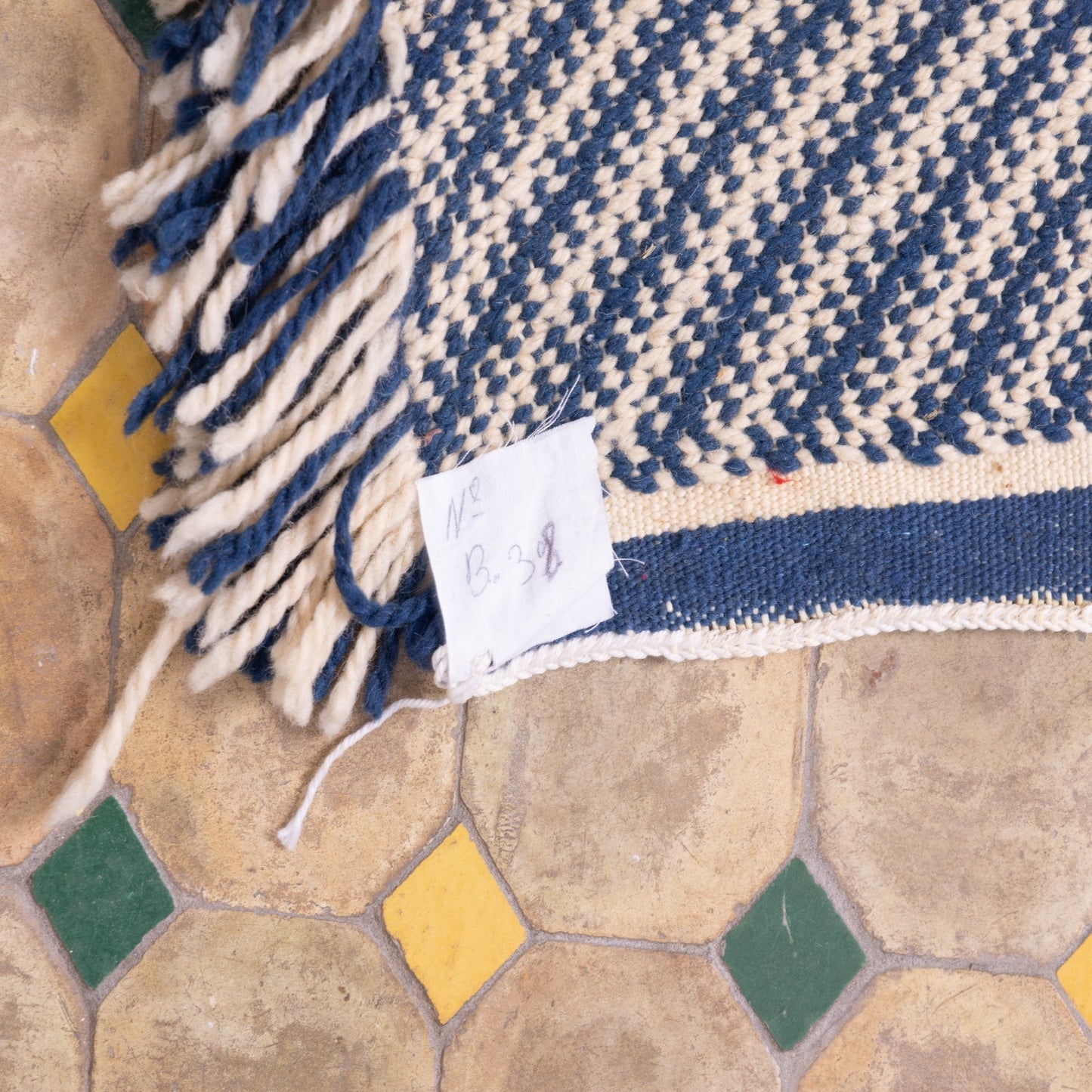 Handwoven Moroccan Akhnif Rug – Modern Berber Geometric Wool Weave ; 5,41 ft / 3,77 ft