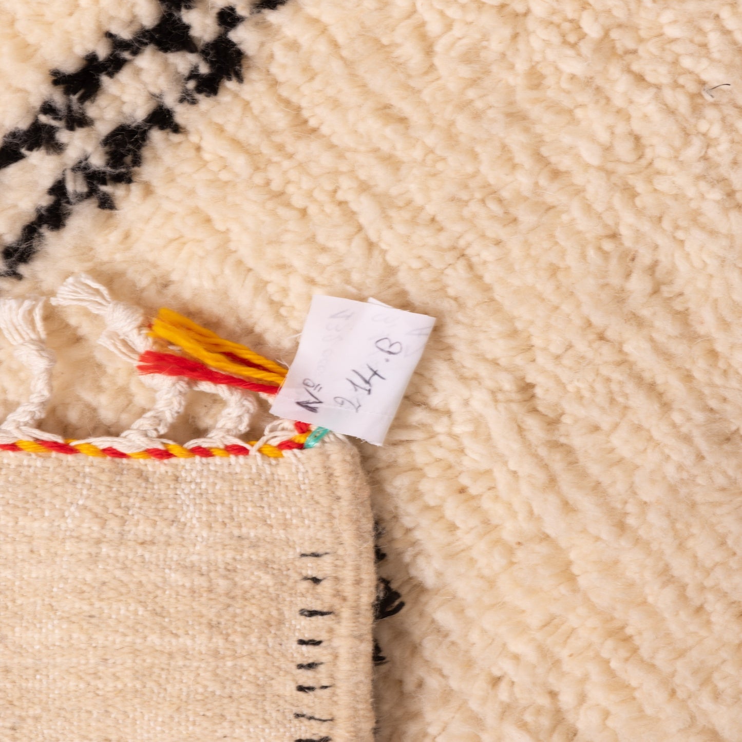 Monochrome Azilal Rug - 80% Wool 20% Cotton Moroccan Handmade - Minimalist Black & White Tribal Carpet