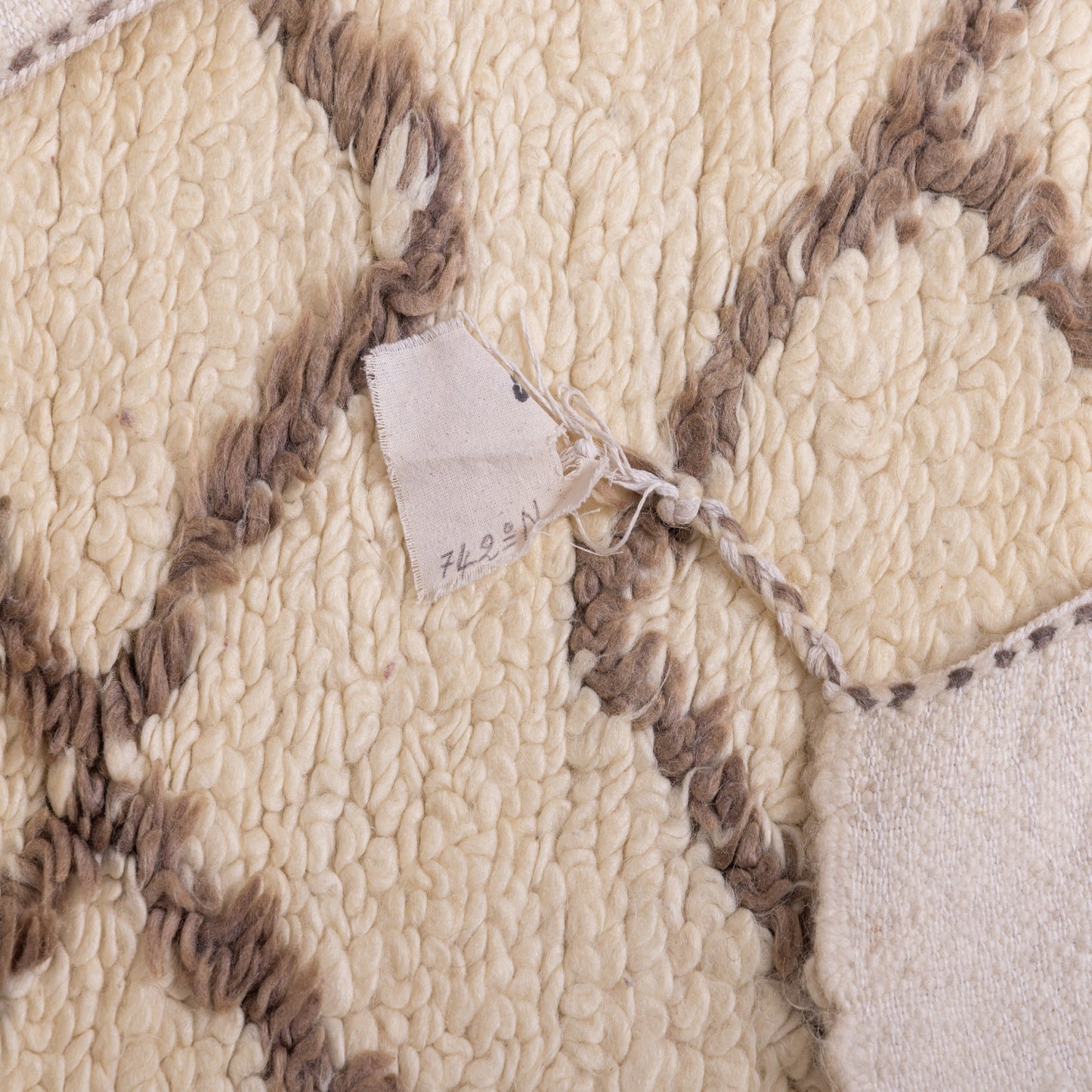 Authentic Moroccan Beni Ourain Rug – Handwoven Wool Berber Carpet – Unique Diamond Motif ; 7,22 ft / 6,40 ft