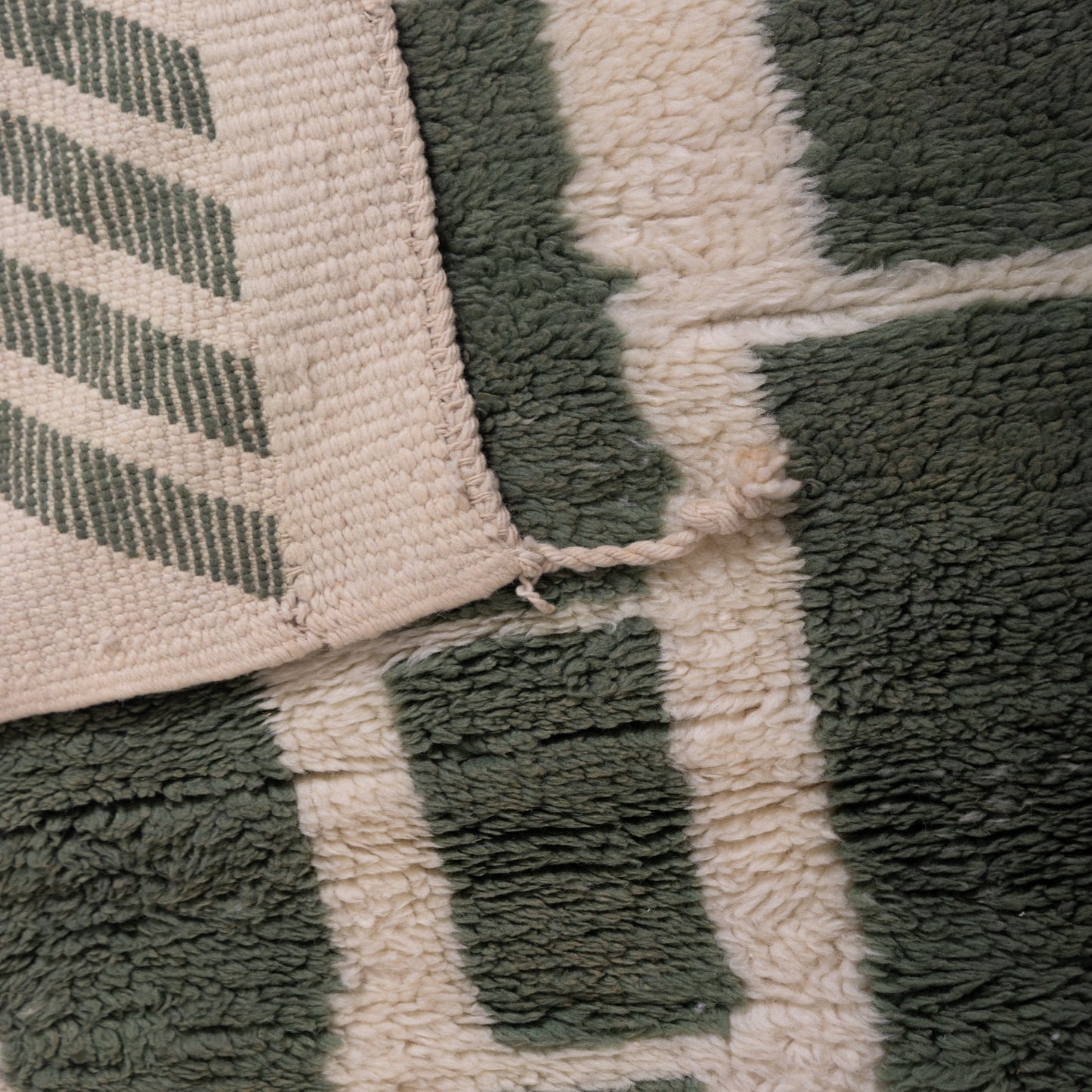 Handmade Mrirt Rug – 100% Wool Moroccan Berber Carpet – Green & Cream Abstract Geometric Wool Rug – Luxury Boho & Modern Home Decor