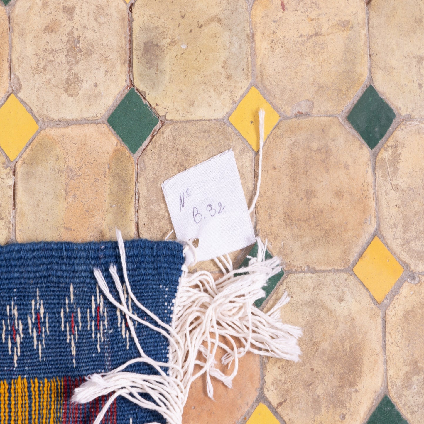 Vintage Moroccan Akhnif Rug – Handwoven Berber Wool Carpet ; 4,92 ft / 3,28 ft