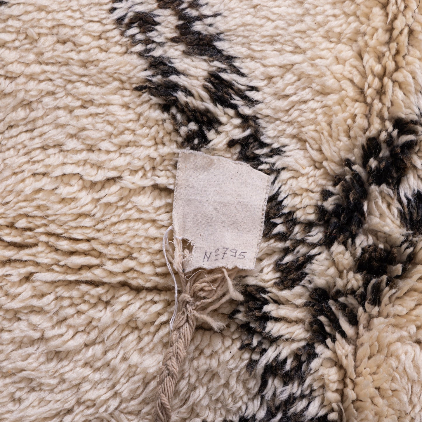 Vintage Moroccan Beni Ourain Rug – Handmade Wool Berber Carpet – Geometric Diamond Design ; 11,81 ft / 6,23 ft