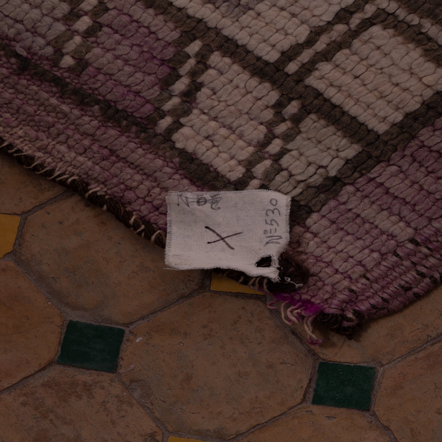 Vintage Moroccan Berber Rug – Handwoven Wool with Tribal Checkerboard Design – Unique Mauve & Beige Tones