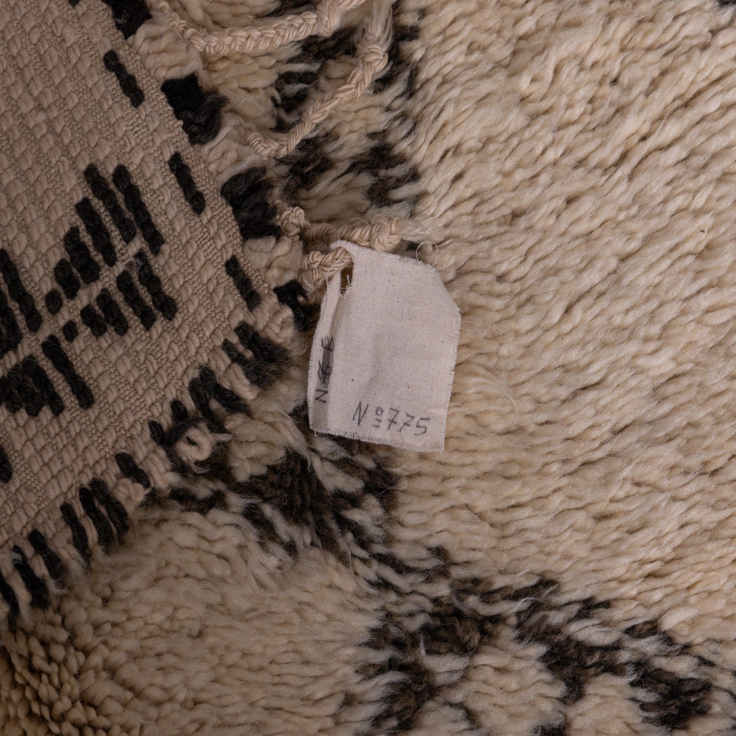 Authentic Vintage Beni Ourain Moroccan Rug | Handwoven Wool Berber Carpet ; 11,81 ft / 6,89 ft