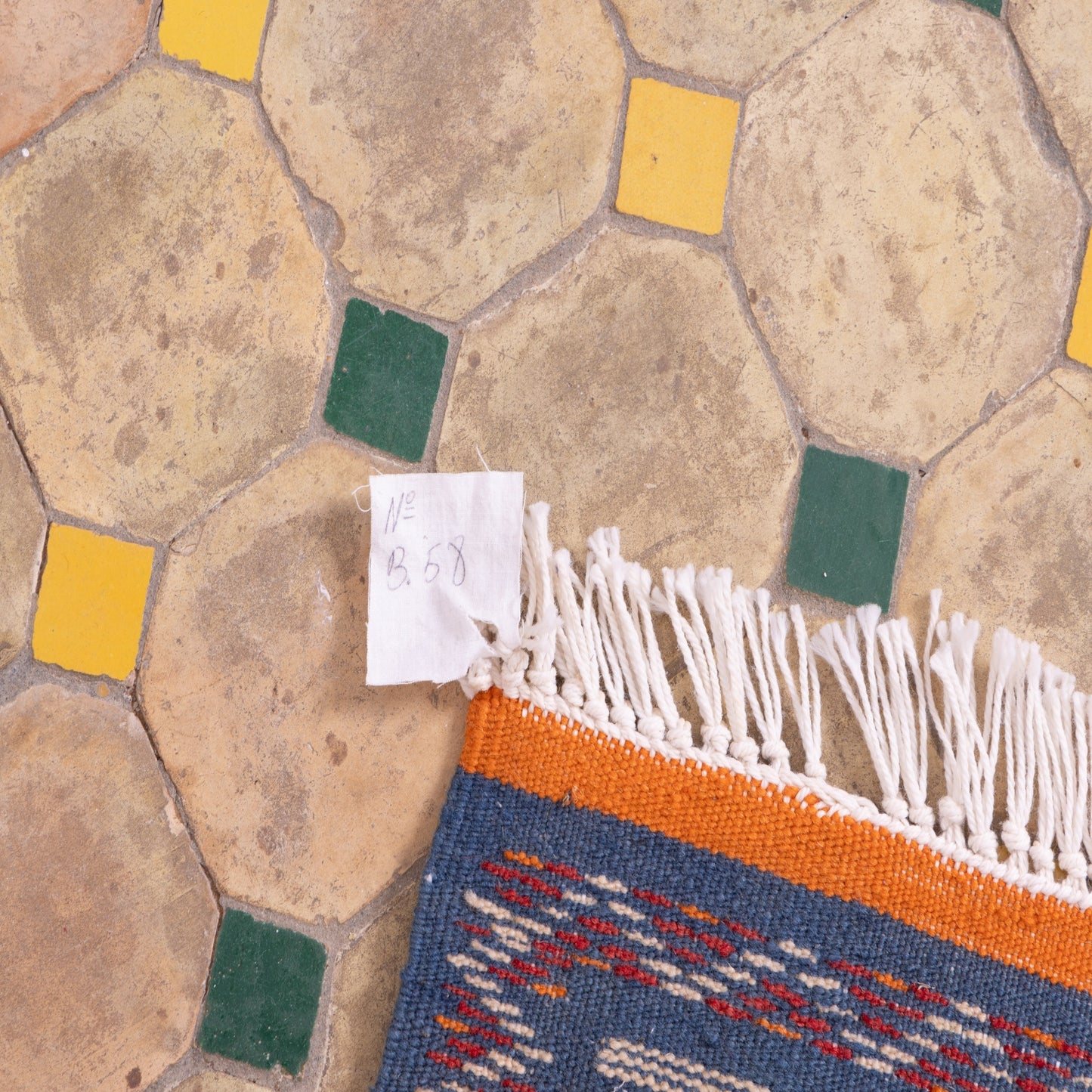 Authentic Handwoven Akhnif Rug – Moroccan Berber Elegance ; 3,44 ft / 3,28 ft1.5