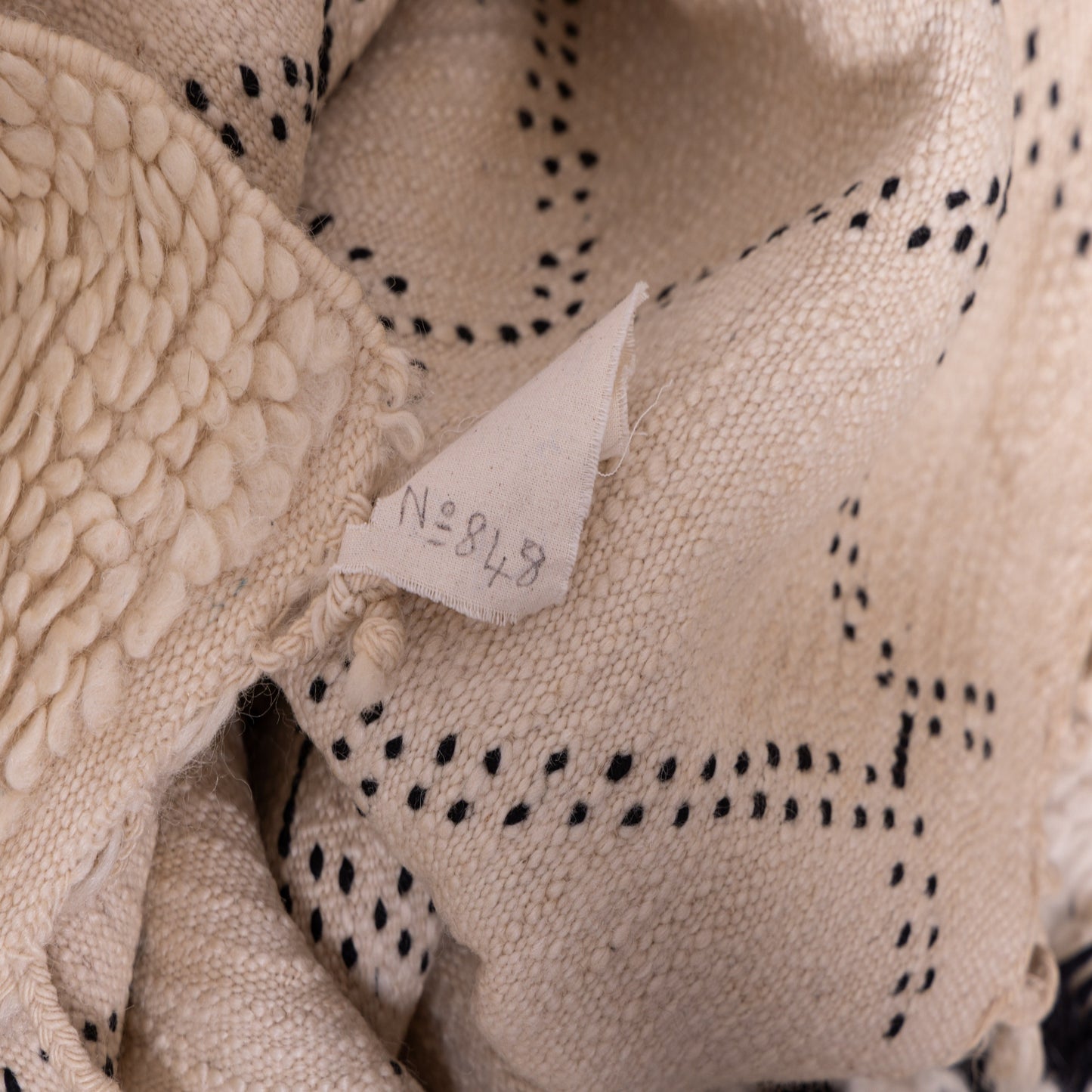 Handwoven Moroccan Beni Ourain Rug – Plush Wool with Classic Diamond Pattern ; 9,84 ft / 5,74 ft