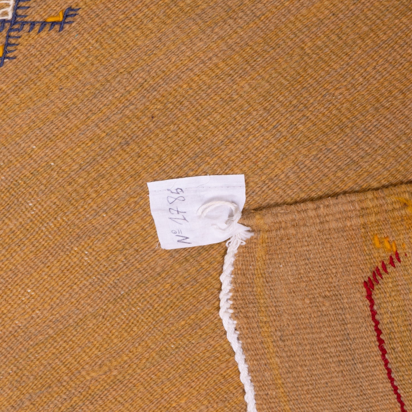 Handwoven Moroccan Akhnif Rug – Golden Berber Wool Carpet ; 8,37 ft / 5,09 ft