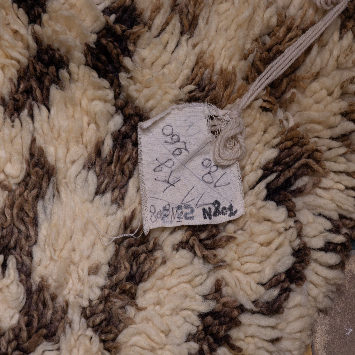 Vintage Moroccan Berber Rug – Handwoven Wool Carpet with Unique Checkerboard Pattern ; 8,53 ft / 5,91 ft