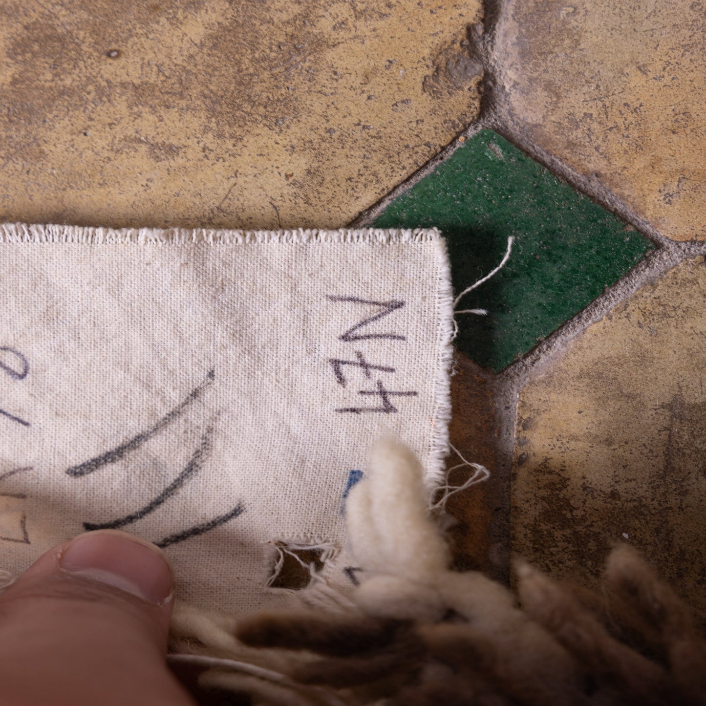 Vintage Moroccan Beni Ourain Runner Rug | Handmade Wool Hallway Carpet ; 10,50 ft / 3,94ft