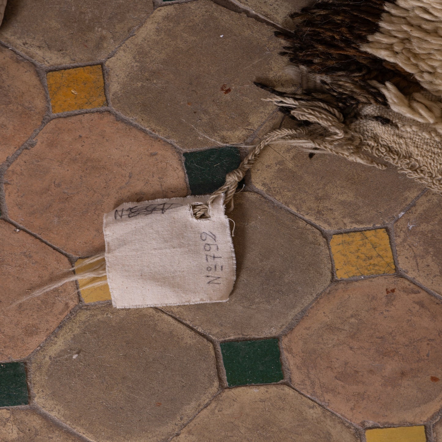 Large Vintage Moroccan Beni Ourain Rug – Handwoven Wool with Classic Diamond Pattern ; 13,29 ft / 6,40 ft