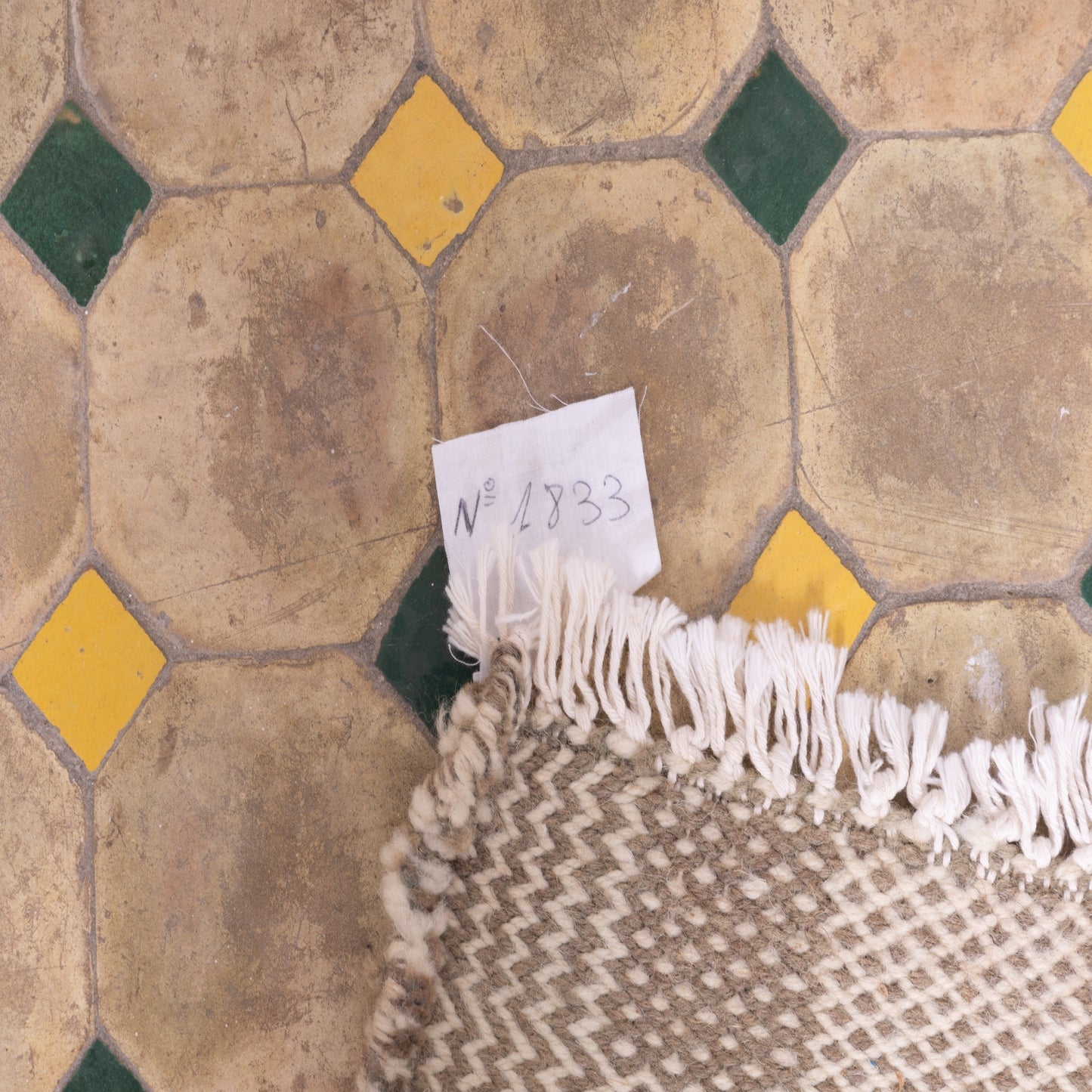 Handwoven Moroccan Akhnif Rug – Beige & Ivory Checkered Wool Rug ; 6,23 ft / 3,28 ft