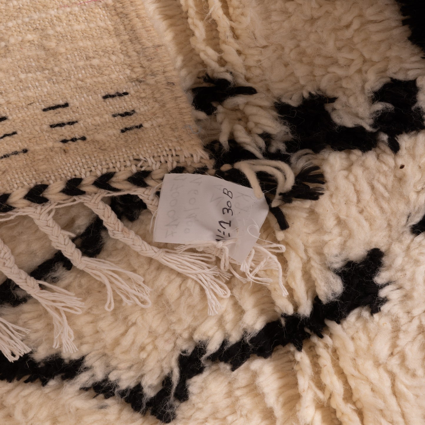 Modern Abstract Azilal Rug - Handmade Moroccan Wool & Cotton Wall Tapestry - Tribal Black Line Art Carpet