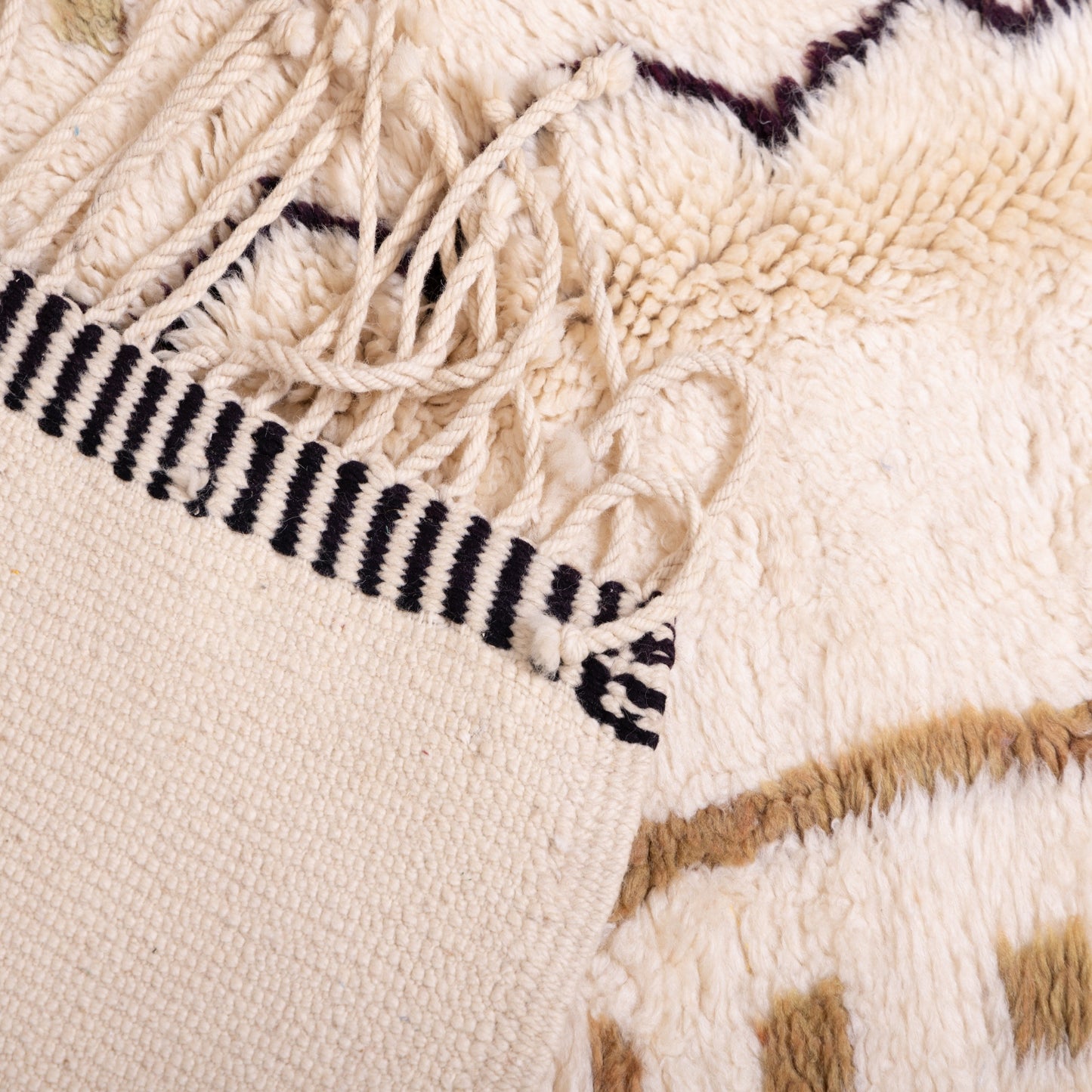 Handmade Mrirt Rug – 100% Wool Moroccan Berber Carpet – Cream & Black Tribal Geometric Wool Rug – Luxury Boho & Minimalist Home Decor