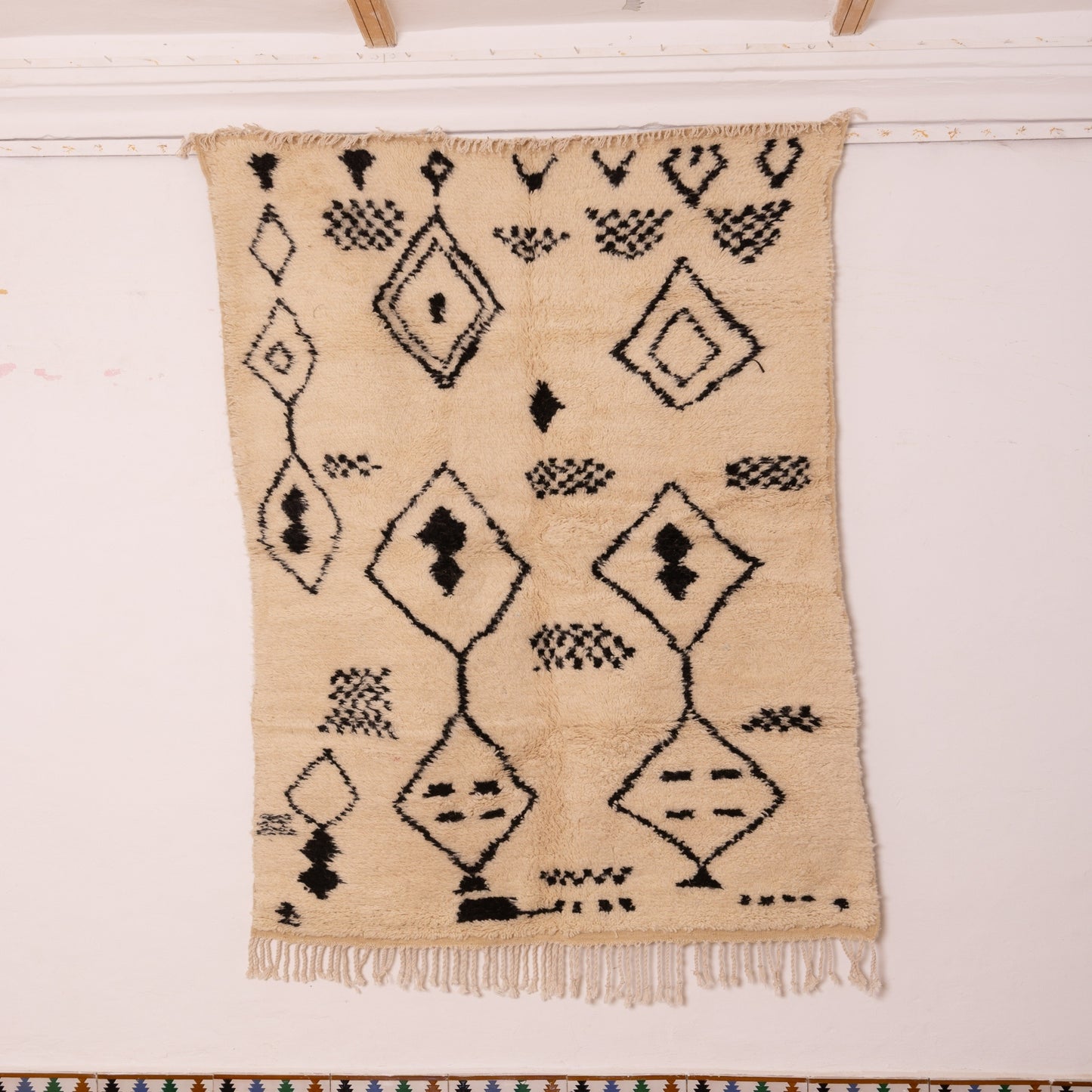 Neutral Black and White Azilal Rug - Handmade Moroccan Wool Berber Carpet - 80% Wool 20% Cotton - Minimalist Boho Decor