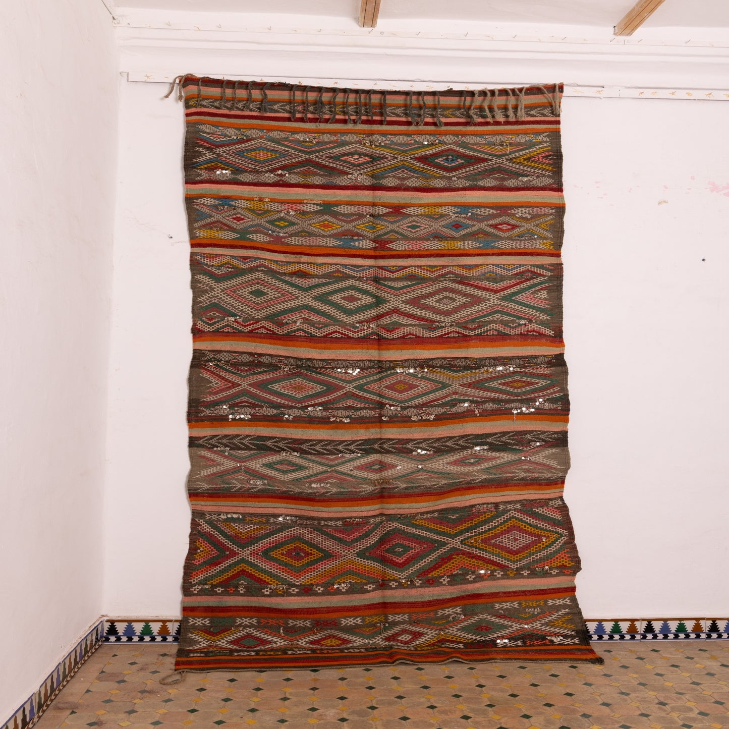 Vintage Handwoven Moroccan Kilim | Berber Zanafi Rug with Geometric Patterns ; 10,99 ft / 5,41 ft