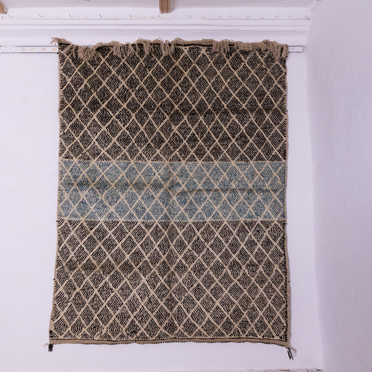 Handwoven Taznakht Moroccan Rug – 100% Wool Black & Beige Diamond Pattern with Blue Accent – Authentic Berber Tribal Design