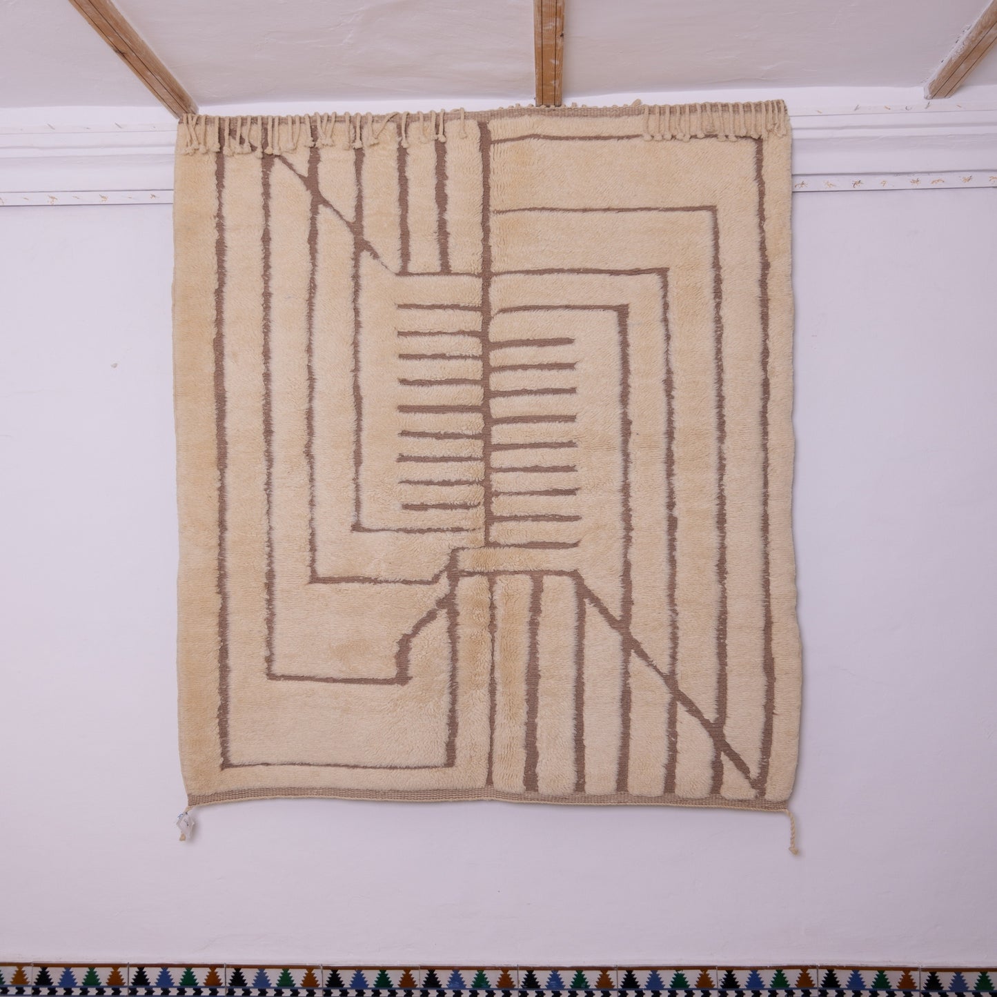 Handwoven Moroccan Wool Rug – Modern Geometric Line Pattern on Cream Background