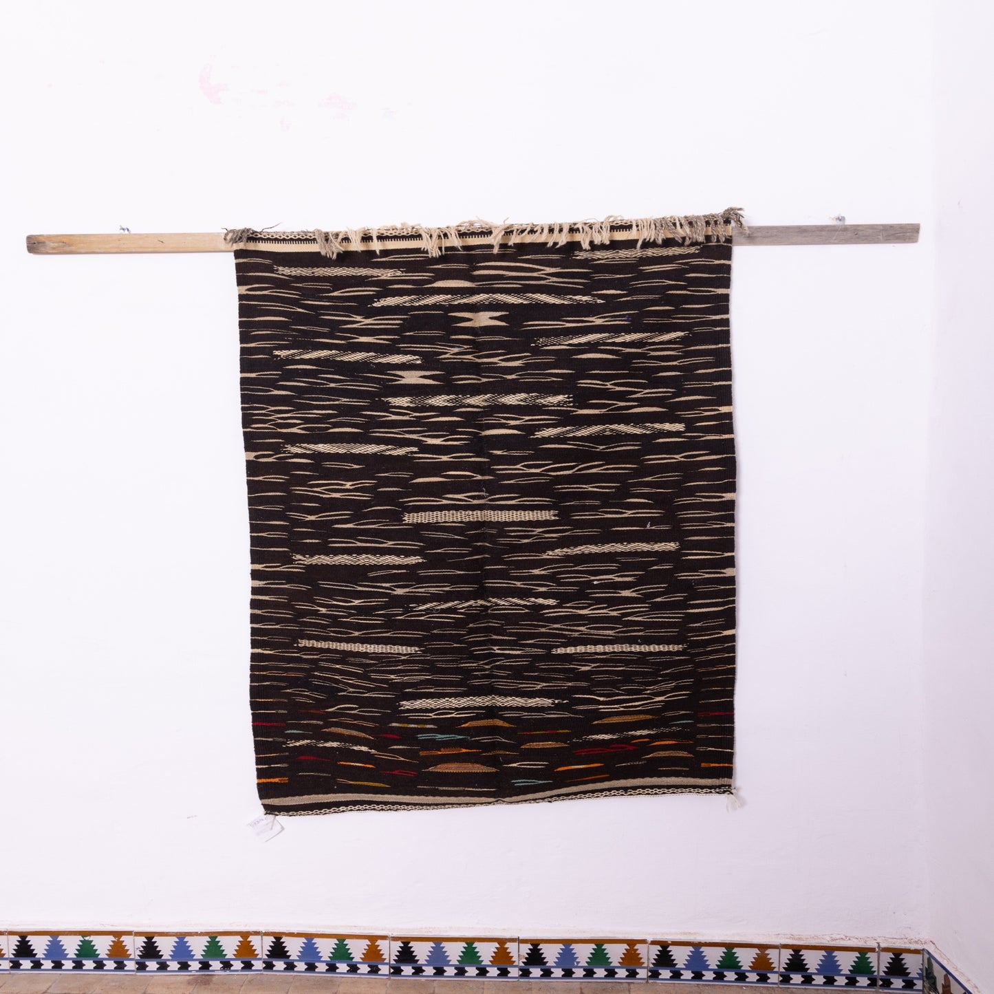 Handwoven Moroccan Akhnif Rug – Vintage Berber Wool Tapestry ; 5,41 ft / 3,44 ft