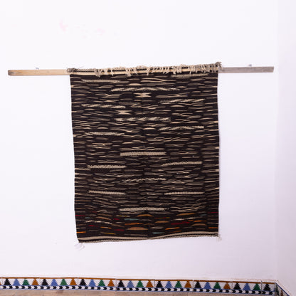 Handwoven Moroccan Akhnif Rug – Vintage Berber Wool Tapestry ; 5,41 ft / 3,44 ft