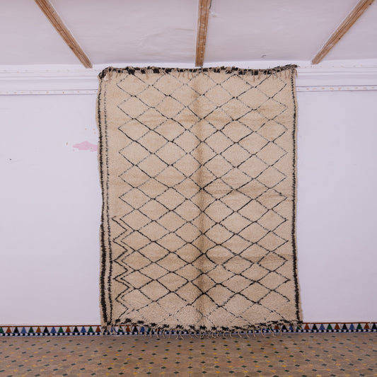 Handmade Beni Ourain Rug – Authentic Moroccan Wool Carpet – Geometric Lattice Design – Soft & Plush Berber Rug – Boho & Minimalist Home Decor