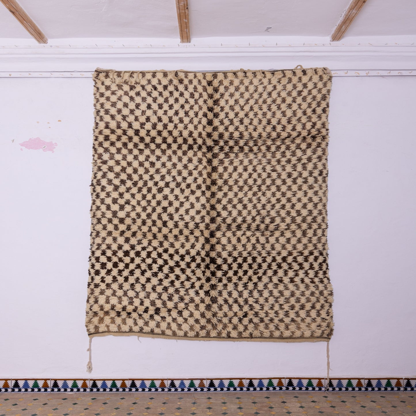 Vintage Moroccan Berber Rug – Handwoven Wool Carpet with Unique Checkerboard Pattern ; 8,53 ft  / 5,91 ft