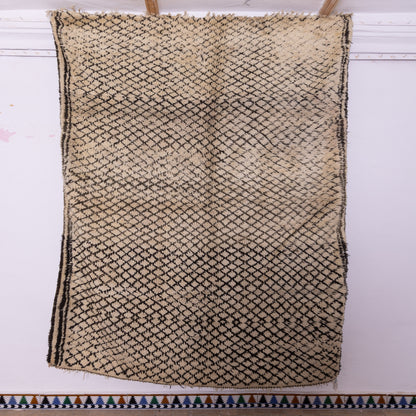 Vintage Moroccan Berber Rug – Handwoven Wool with Classic Diamond Motif ; 10,17 ft /  6,23 ft