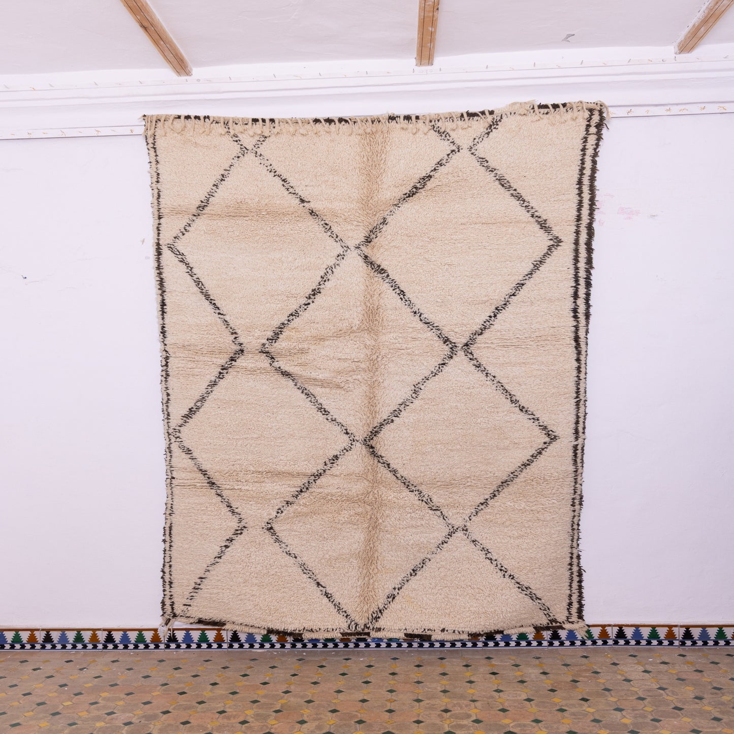 Vintage Beni Ourain Moroccan Rug | Handwoven Wool Berber Carpet | Timeless Diamond Motif ; 9,84 ft / 6,23 ft