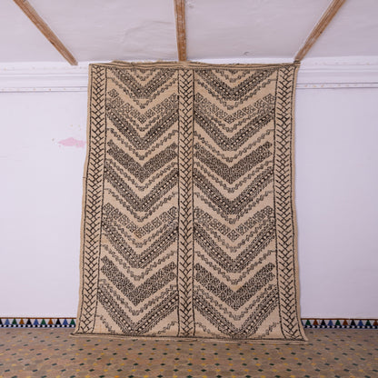 Vintage Moroccan Berber Rug – Handwoven Wool Carpet with Unique Chevron Tribal Pattern ; 11,81 ft / 6,56 ft