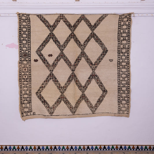 Vintage Moroccan Berber Rug – Handmade Wool Carpet – Geometric Diamond Pattern – Handwoven Tribal Decor – Bohemian & Minimalist Area Rug