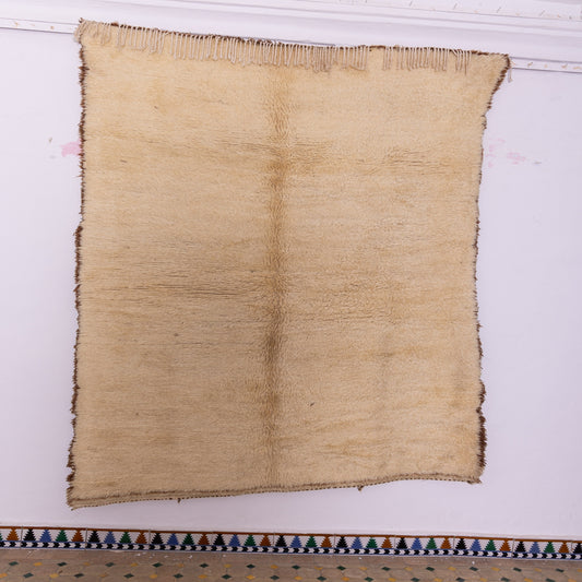 Minimalist Moroccan Beni Ourain Rug - Handwoven Wool Berber Carpet in Soft Ivory